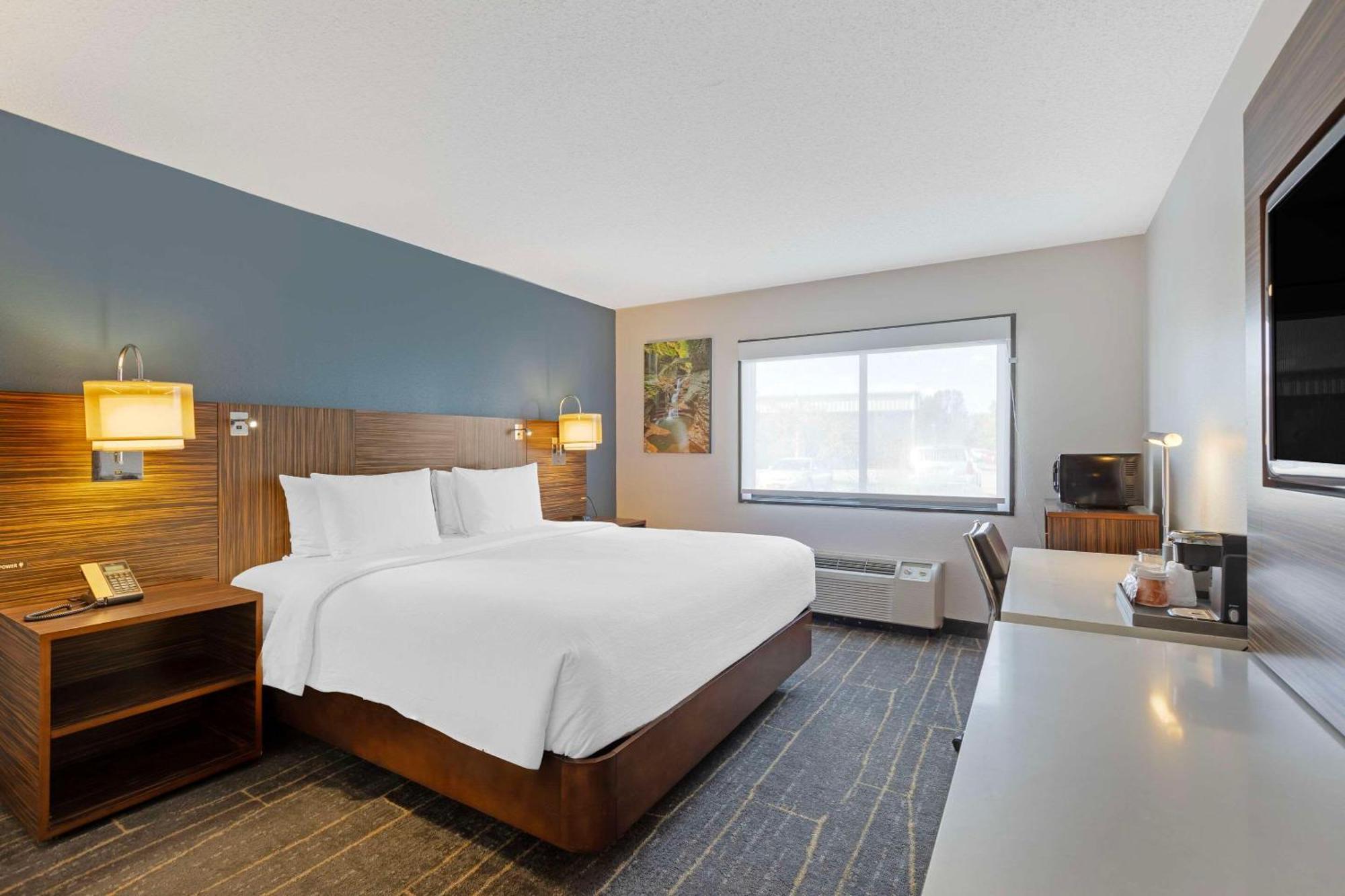 The Lux Hotel & Conference Center, Ascend Hotel Collection วอเตอร์ลู ภายนอก รูปภาพ