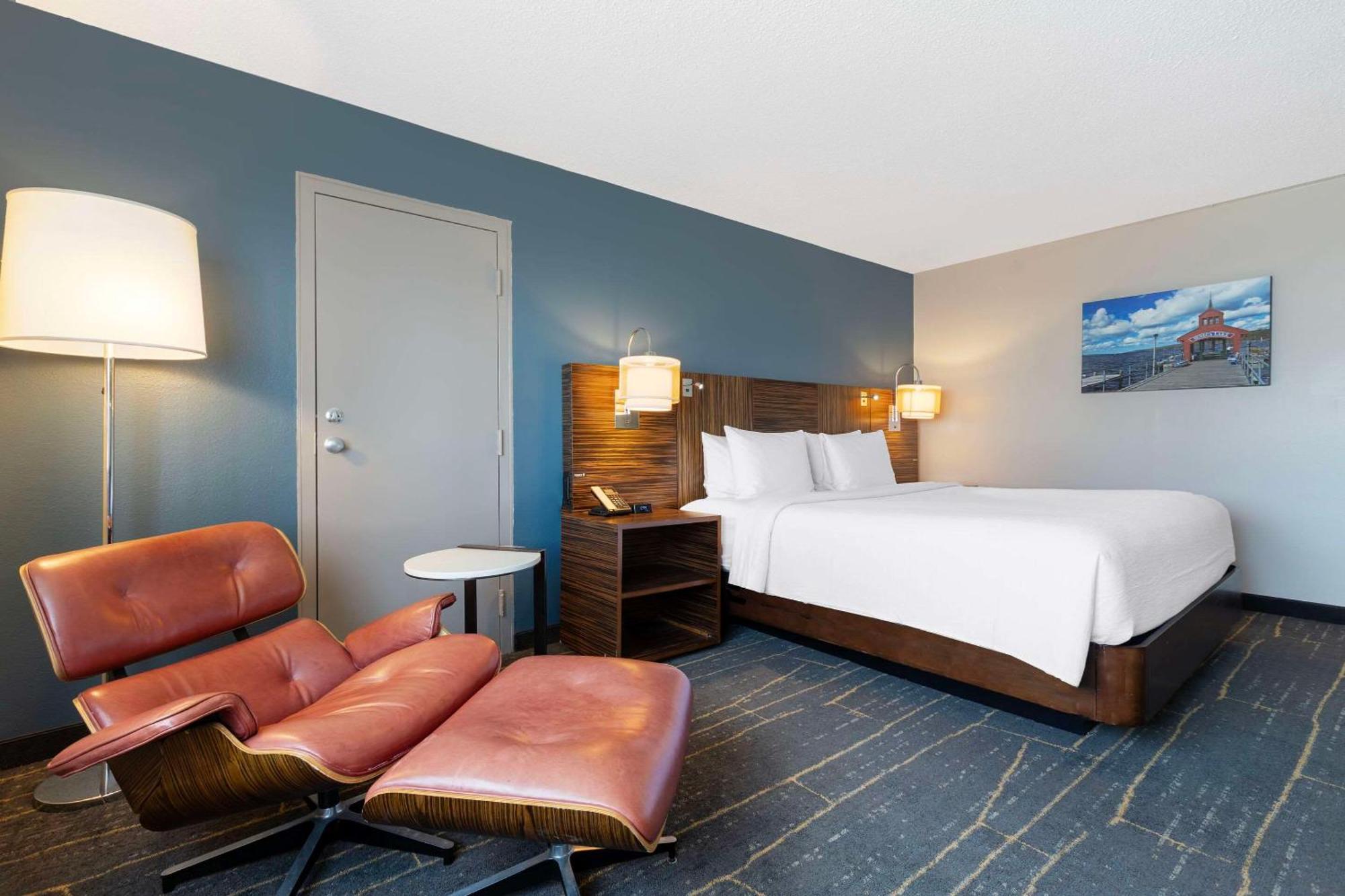 The Lux Hotel & Conference Center, Ascend Hotel Collection วอเตอร์ลู ภายนอก รูปภาพ