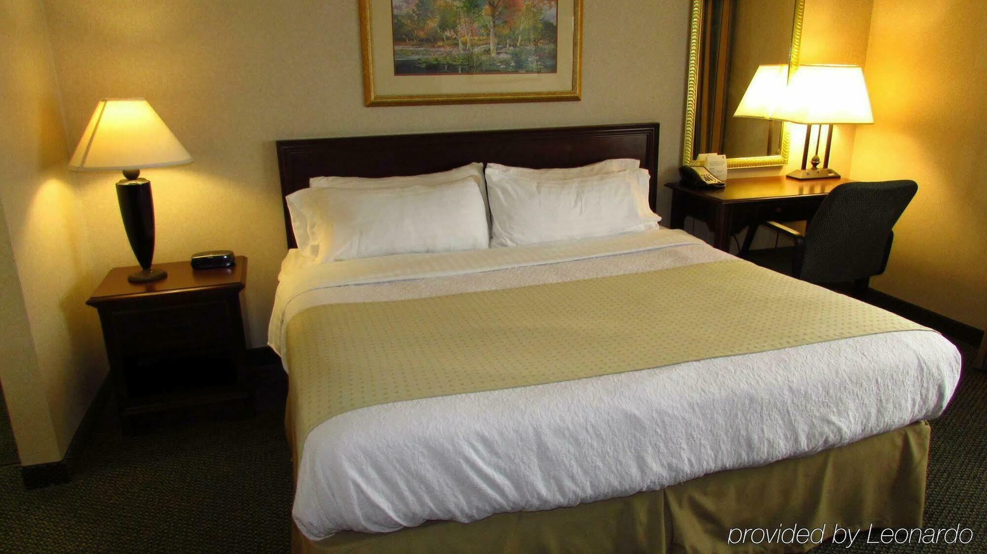 The Lux Hotel & Conference Center, Ascend Hotel Collection วอเตอร์ลู ภายนอก รูปภาพ